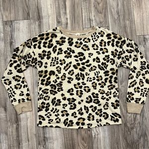 Leopard print light sweater